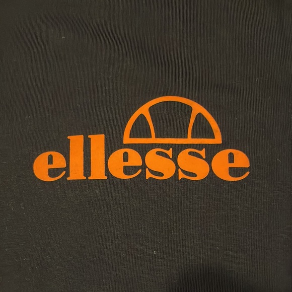 Large Ellesse Black and Orange TShirt - Picture 5 of 5